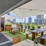 Sea View Hotel Room Heart Of Surfers Paradise